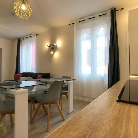 Charming - Center Cosy Apartman *